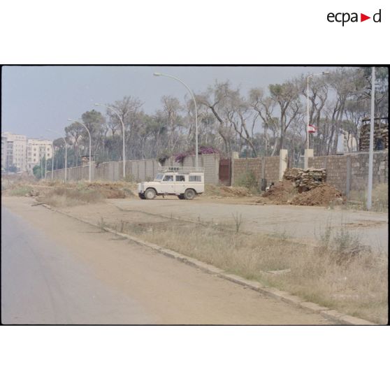 Jeeps du DETOBS sur la route de Damas, Beyrouth.