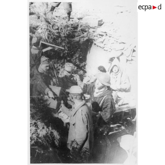 Poste de commandement d'un des goums du 2e GTM (groupe de tabors marocains) ayant participé à la prise du col de Teghime.