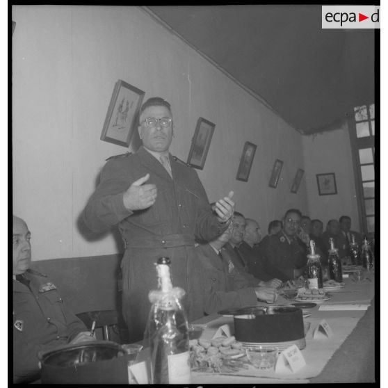 Banquet de la Musique de la garnison d'Alger lors des célébrations de la Sainte-Cécile, patronne des musiciens.