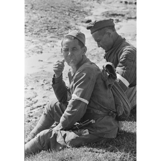 Soldats de l'Armée rouge dans les rangs allemands.