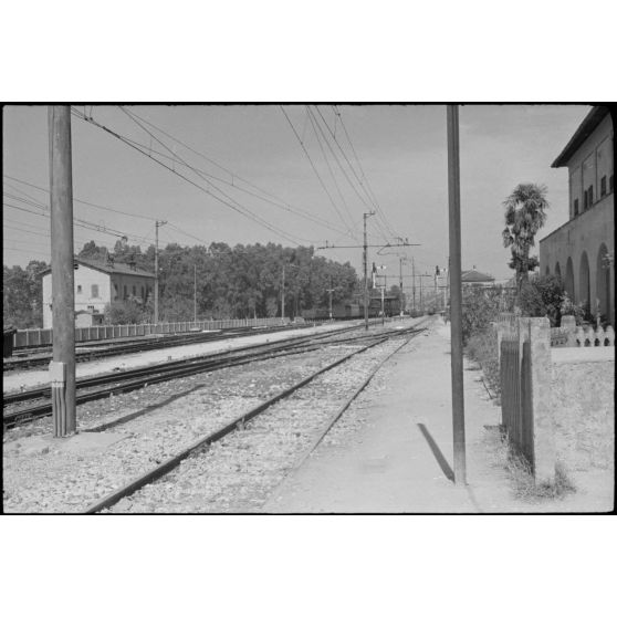 La gare de Monterotondo au nord-ouest de Rome d'où sont venus les renforts italiens pour contrer l'attaque des parachutistes allemands.