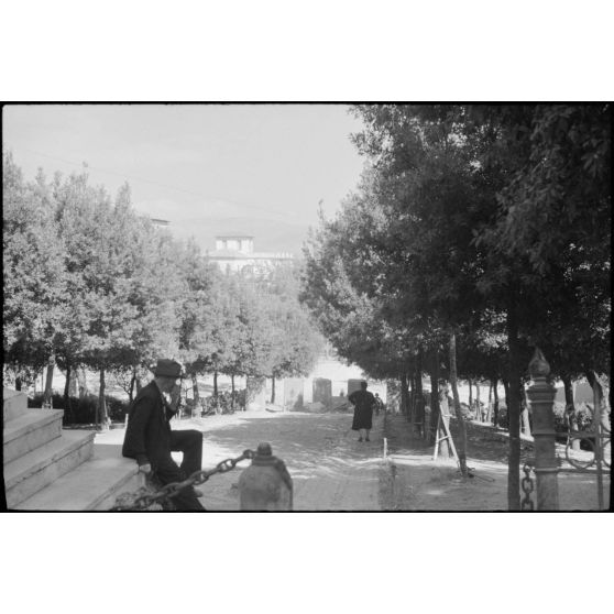 Aperçu de la ville de Monterotondo après les affrontements entre les soldats italiens et les parachutistes allemands.