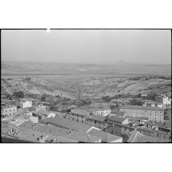 La ville de Monterondo au nord-ouest de Rome, depuis le palais Orsini.