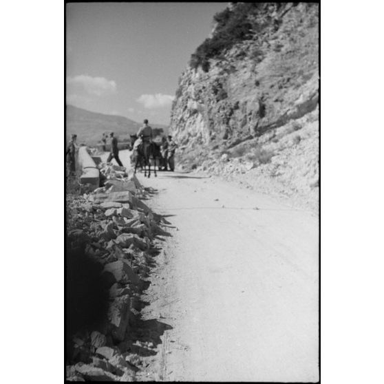 Retraite allemande du Fallschirmjäger. Regiment.3 et destructions de ponts dans le secteur de Montefalcone Nel Sannio.