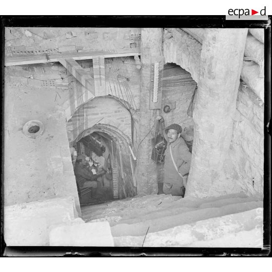 Boulogne-la-Grasse. Central d'armée. [légende d'origine]