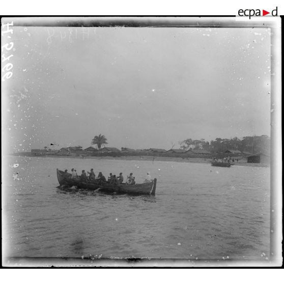 Campo. Vue générale de Campo prise du fleuve. [légende d'origine]