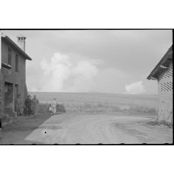 Paysages autour d'un dépôt de ravitaillement de l'armée de l'air allemande.