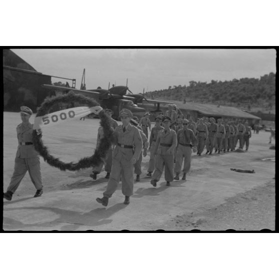 Célébrations du retour de la 5000e mission aérienne du 1.Aufklarungsgruppe 196 basé à Skaramangass (Athènes-Grèce).