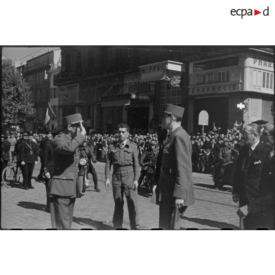 Visite du général De Gaulle à Marseille.