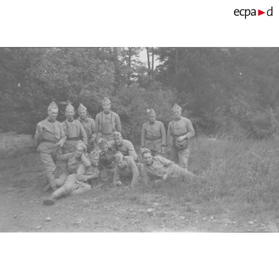 [France, années 1930. Photographie de groupe de sapeurs du 3e bataillon du 18e régiment du génie].