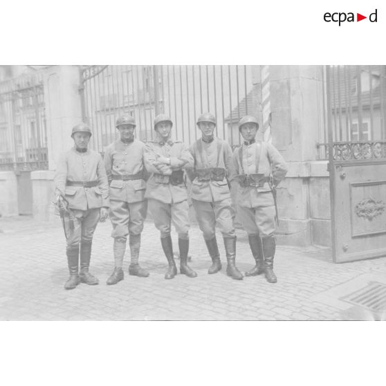 [France, années 1930. Portrait de groupe de sapeurs du 3e bataillon du 18e régiment du génie].