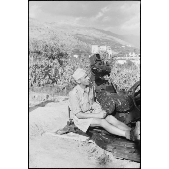 En Crète, les activités de la 3e batterie du I.FlaK-Regiment 23.