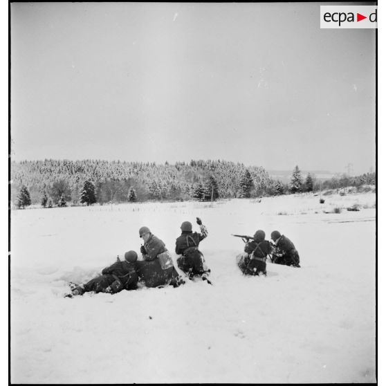 Tirailleurs sénégalais de la 9e DIC (division d'infanterie coloniale) dans le massif des Vosges.