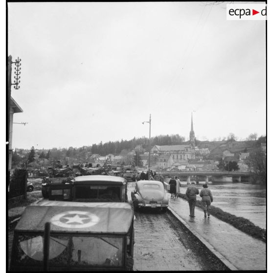 Entrée des troupes libératrices du CC4 (Combat command 4) dans la commune de Montbéliard.