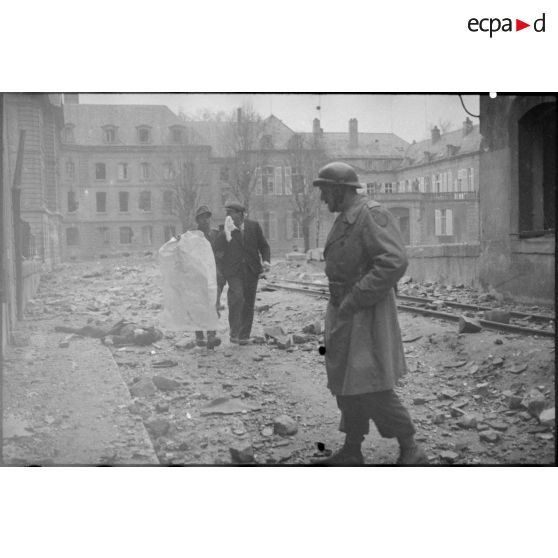 Reddition de soldats de la 462 Volksgrenadier division allemands à Metz.