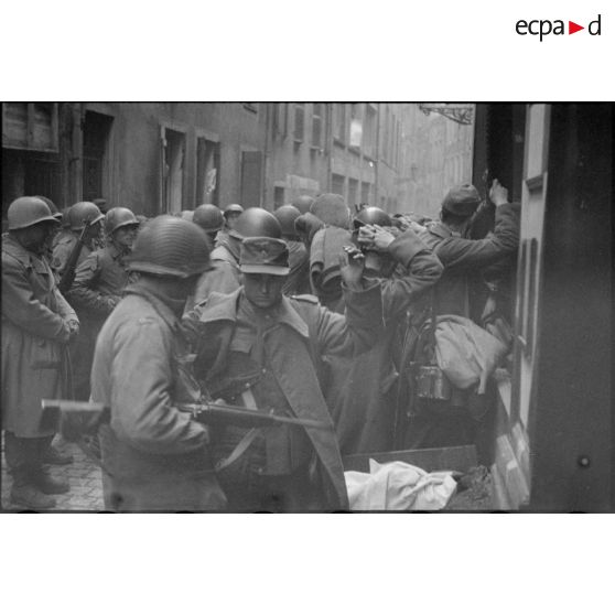 Reddition des soldats allemands de la 462 Volksgrenadier divisionà Metz.