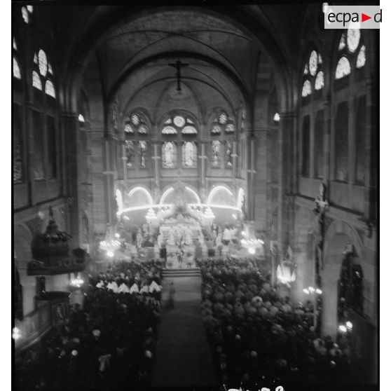 L'église d'Erstein où les hommes de la 2e DB assistent à l'office religieux du "Te Deum".