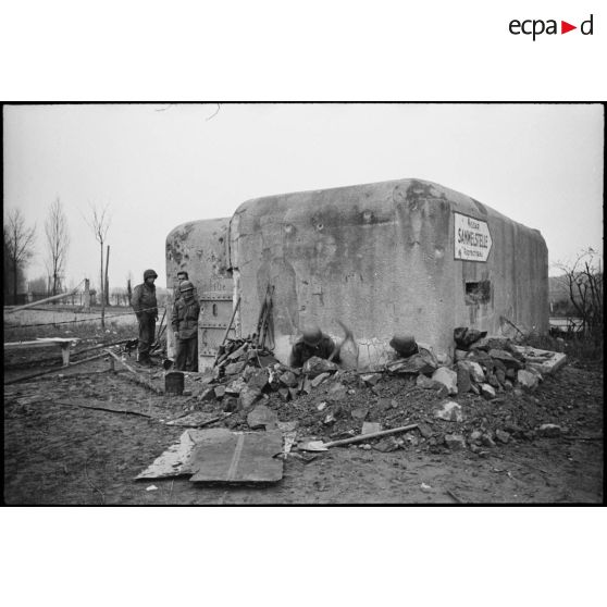 Blockhaus aux abords du pont Vauban à Strasbourg, point de surveillance des accès au pont de kehl qui relie la France à l'Allemagne.