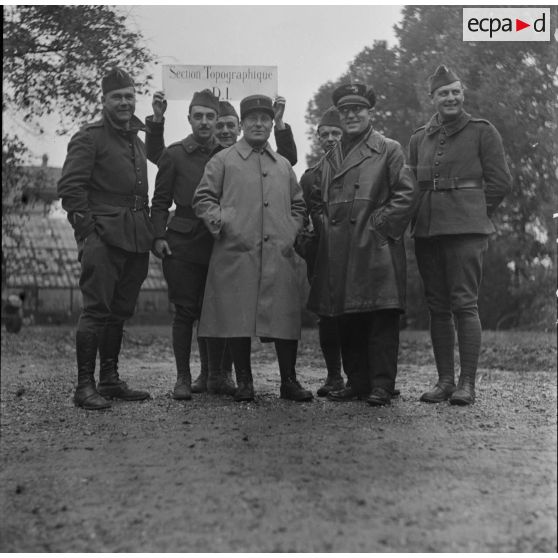 [La section topographique de la Division d'Infanterie à Remilly (Moselle) le 26 octobre 1939.]