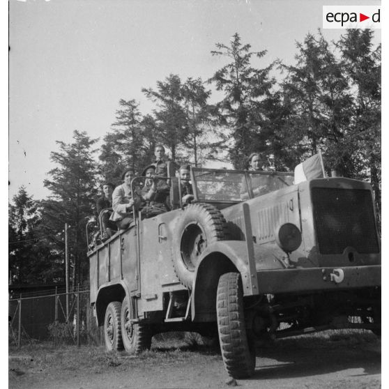 [Véhicule militaire français à Hambourg, s.d.]