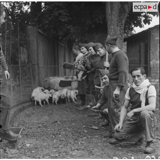 [Photographie de groupe de cuisiniers (151e RI ?)]