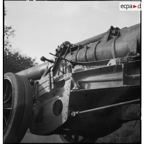 Détail de l'affût et le tube d'un canon de 145/155 mm M1916.