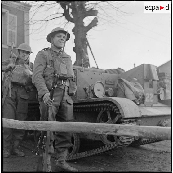 Soldat britannique de la 51st Highland Infantry division, dans le secteur de la 3e armée française en Moselle.