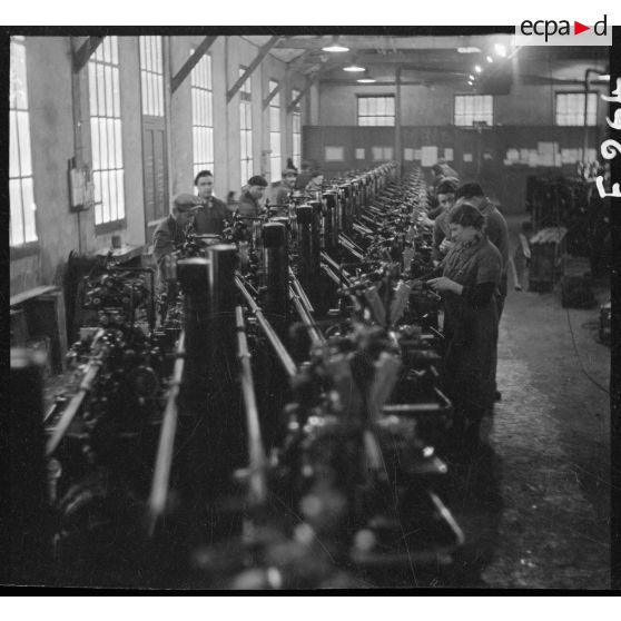 Plan général d'un atelier de fabrication de cartouches dans une usine d'armement de Valence.