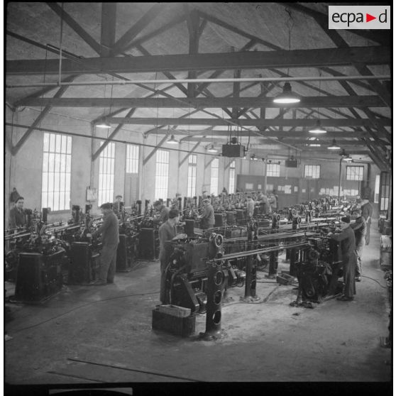 Plan général d'un atelier de fabrication de cartouches dans une usine d'armement de Valence.