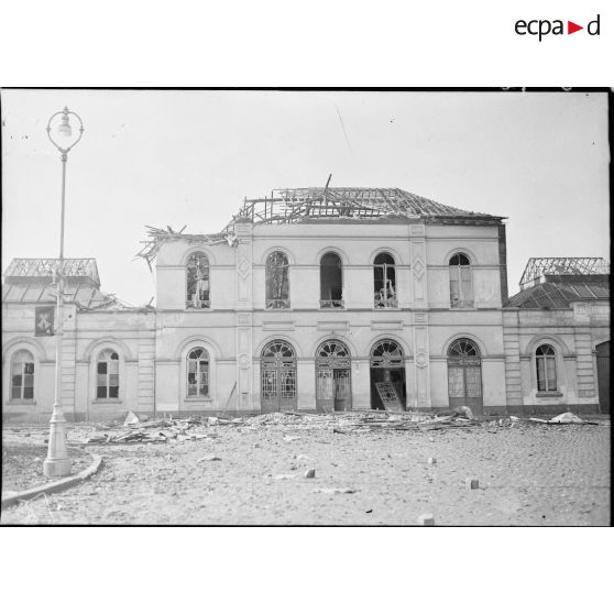 Un bâtiment en ruine dans le secteur de la 7e armée.