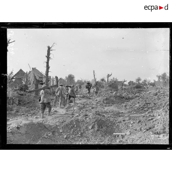 Dompierre (Somme). Le village. [légende d'origine]