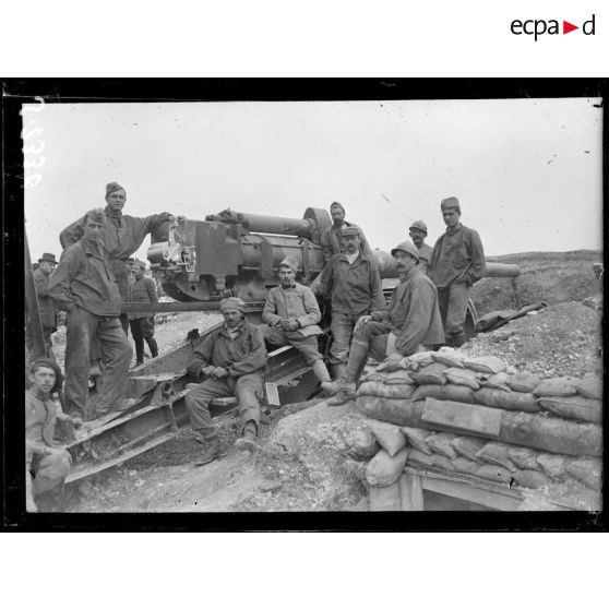 Au moulin de Fargny. Canon de 140 de marine. [légende d'origine]