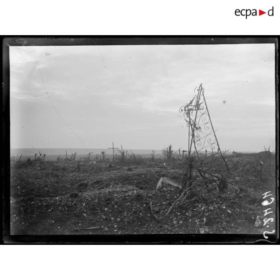 Le Forest près Maurepas (Somme). Le cimetière. [légende d'origine]