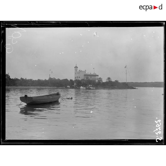 Baie Ponty, près Bizerte (Tunisie). La préfecture maritime. [légende d'origine]