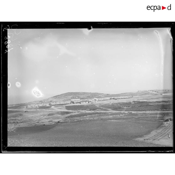 Près de Bizerte. Camp serbe du Nador. Panorama. [légende d'origine]