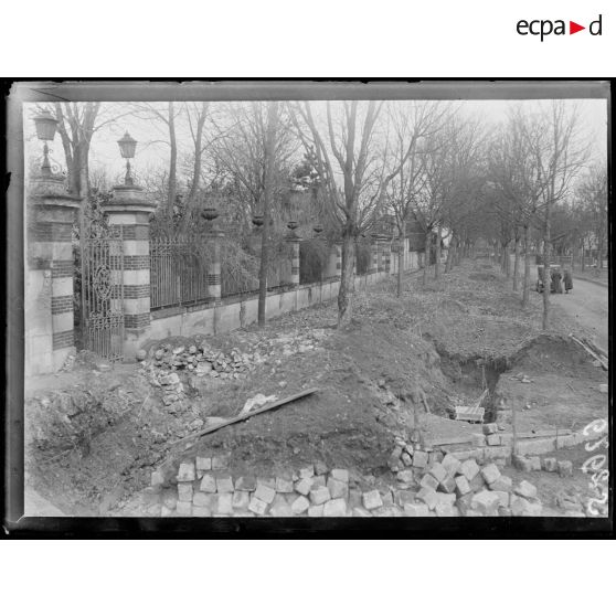 Soissons (Aisne). Les anciens boyaux du boulevard Jeanne d'Arc. [légende d'origine]