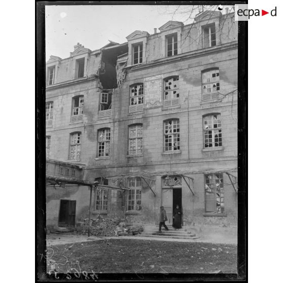 Soissons (Aisne). Le collège. [légende d'origine]