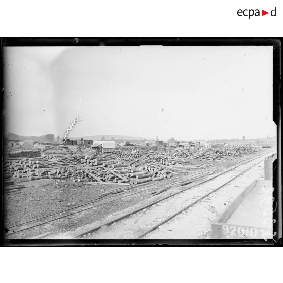 Bazoches (Aisne). ; Bazoches (Aisne). Dépôt de matériel du génie à la gare. [légende d'origine]