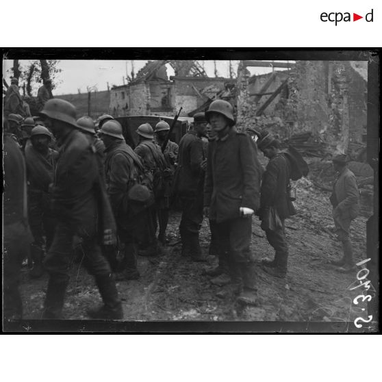 Ferme Hameret (Aisne). L'arrivée des premiers prisonniers. [légende d'origine]