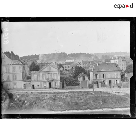 Château-Thierry (Aisne). Vue sur le château. [légende d'origine]