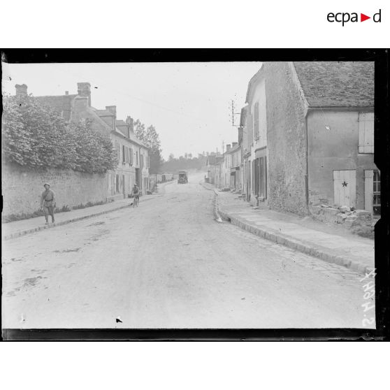 Mareuil-sur-Ourcq (Oise). La route de Château-Thierry. [légende d'origine]