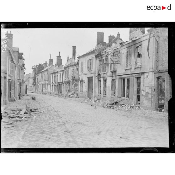 La Ferté-Milon (Aisne). Maisons bombardées. [légende d'origine]