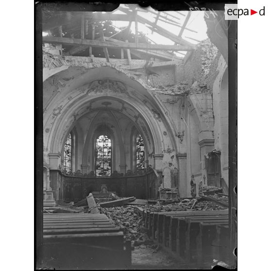 Thiaucourt (Meurthe-et-Moselle). Intérieur de l'église. [légende d'origine]