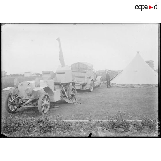 Conflans-Sainte-Honorine. L'auto-canon. [légende d'origine]