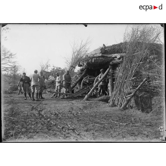 (En Argonne). (Plateau de Rondchamp) (Marne). Batterie de 90. 29-1-16. [légende d'origine]