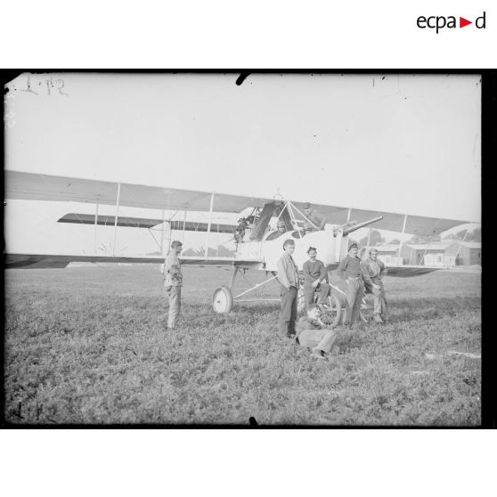 Le Bourget. L'avion canon (Voisin). Départ pour le front. [légende d'origine]