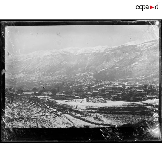 Sulin, sud-ouest du lac Prespa. Vue générale. [légende d'origine]