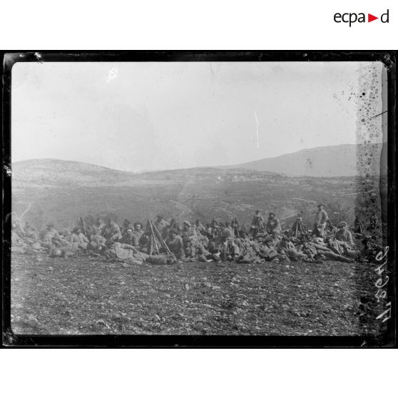 Route de Gorica. Campement d'infanterie. [légende d'origine]