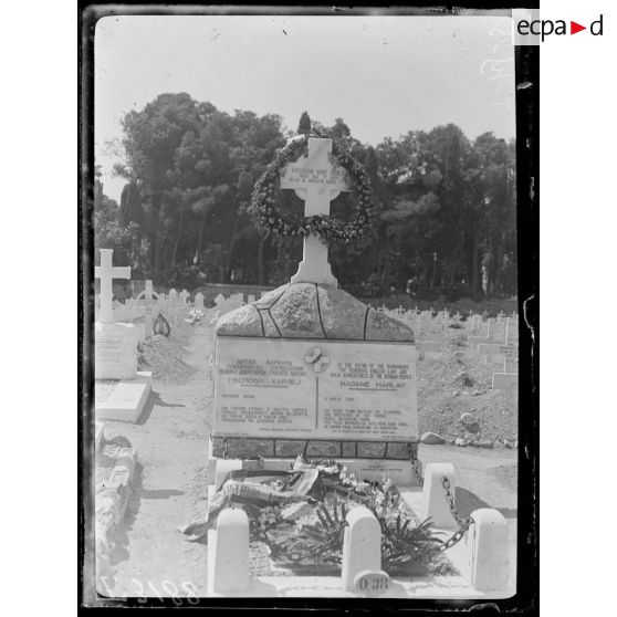 Zeitenlik. Tombe de Mrs Harley (sœur du Maréchal French). [légende d'origine]