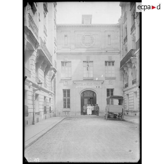 Hôpital annexe des Belles Feuilles. V. de G. n°20. Façade de l'hôpital. [légende d'origine]